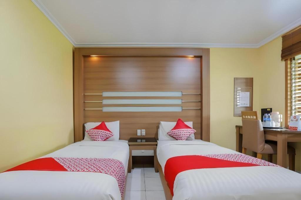 Hotel Senen Indah Syariah Yakarta Exterior foto
