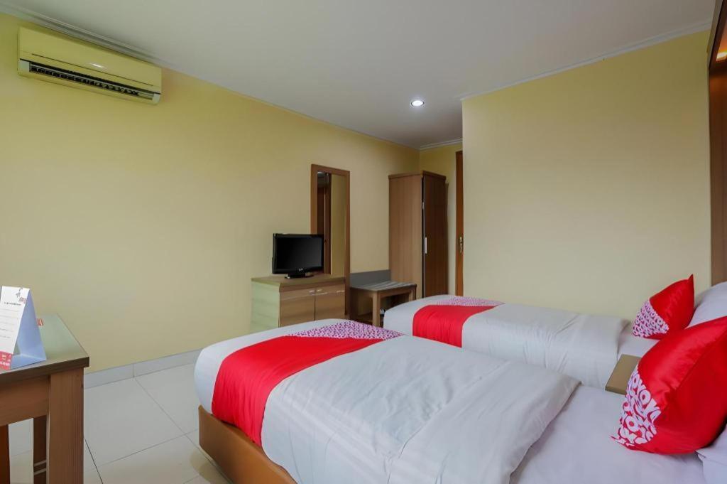 Hotel Senen Indah Syariah Yakarta Exterior foto