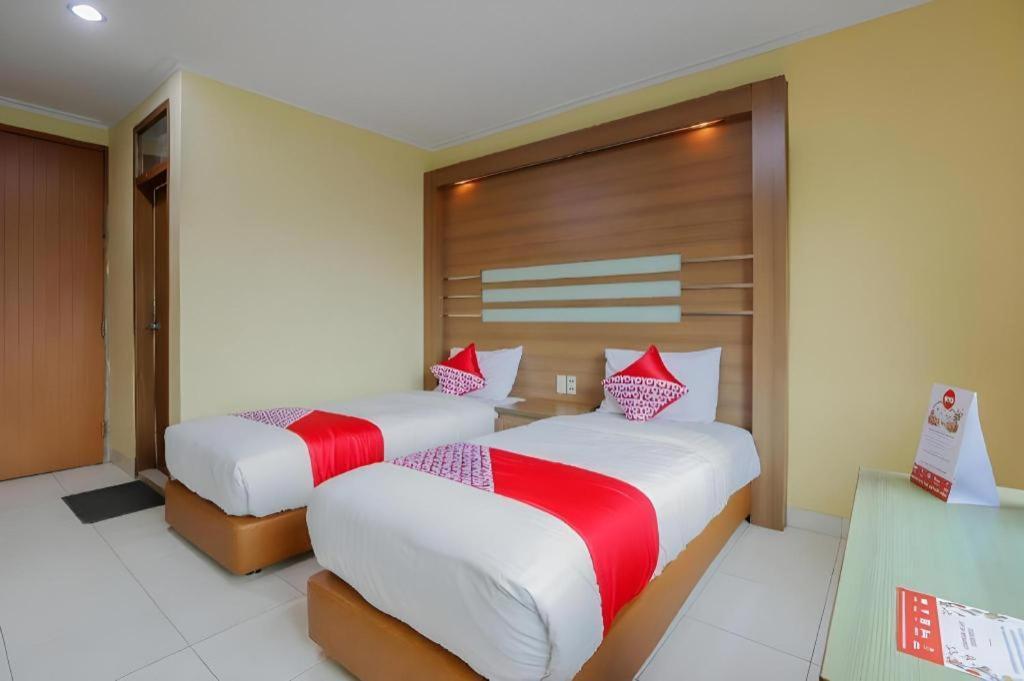 Hotel Senen Indah Syariah Yakarta Exterior foto