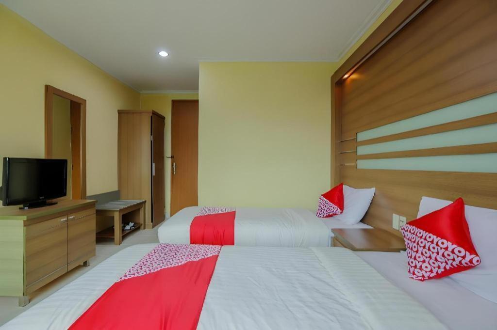 Hotel Senen Indah Syariah Yakarta Exterior foto